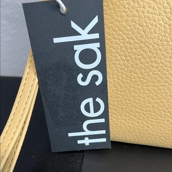 The Sak | Leather Wristlet Clutch ✨ - Picture 3 of 14